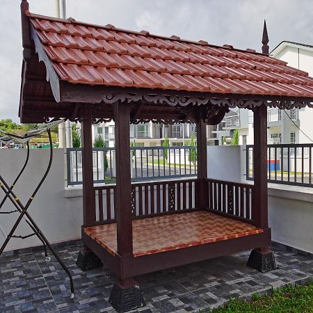 Pesona Suri Homestay Batu Pahat Luaran gambar