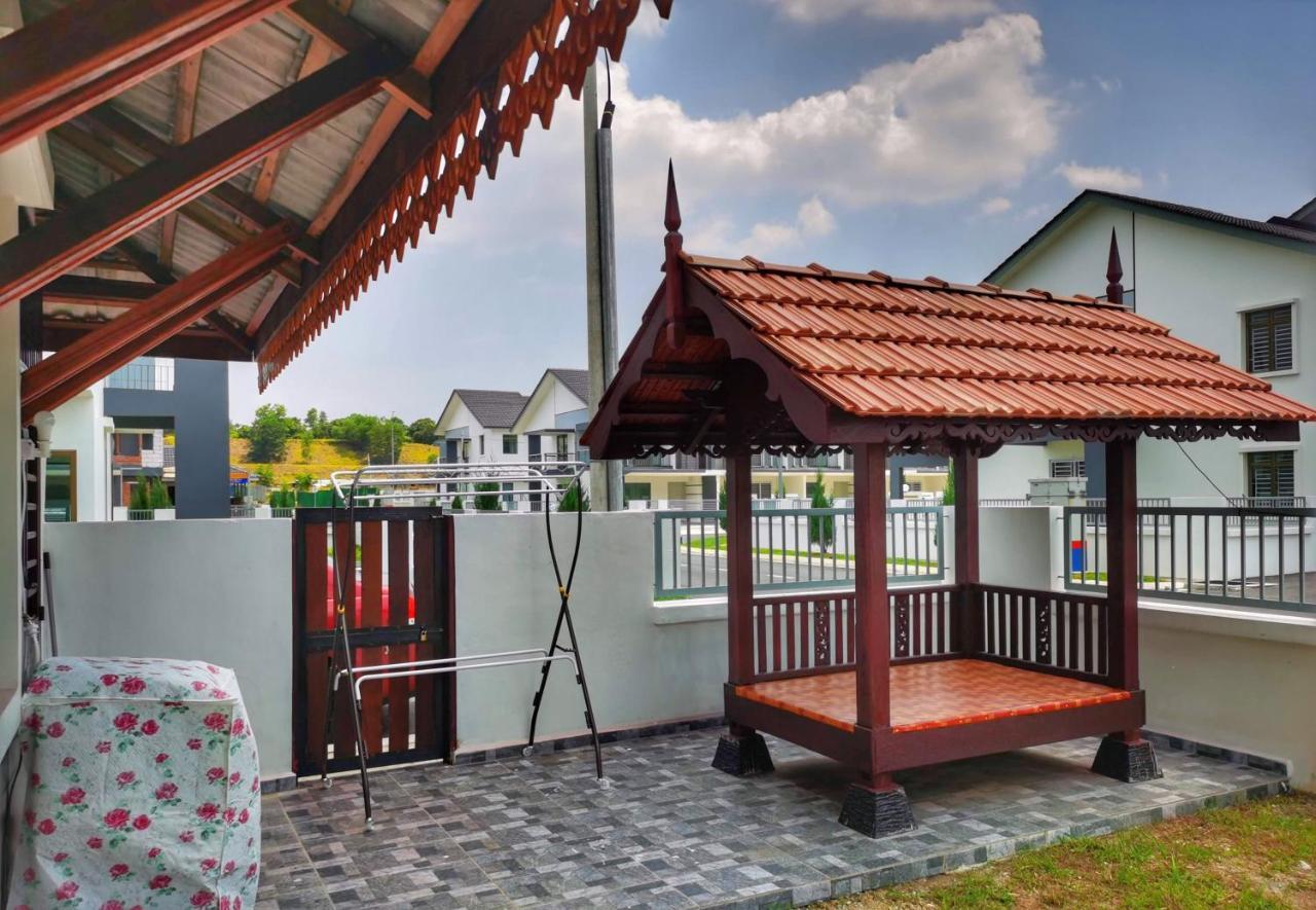 Pesona Suri Homestay Batu Pahat Luaran gambar