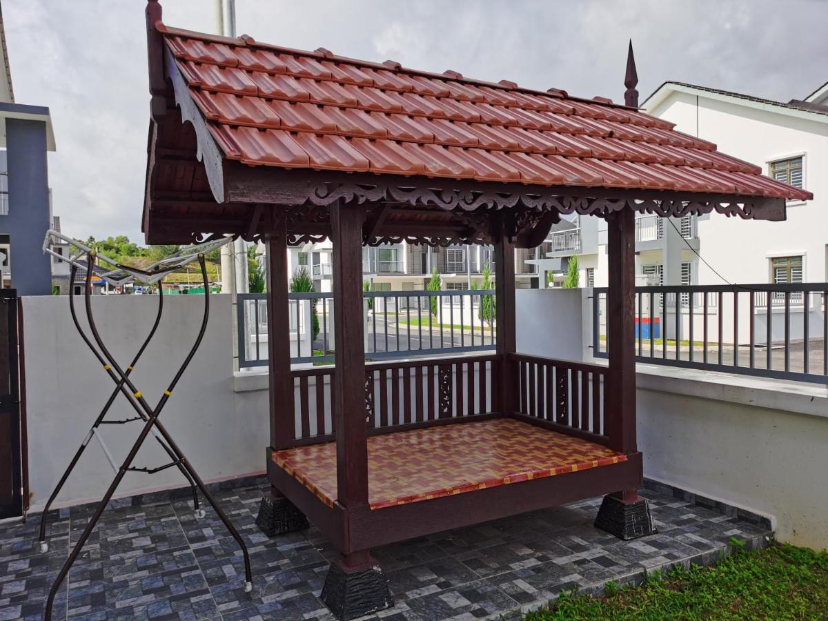 Pesona Suri Homestay Batu Pahat Luaran gambar